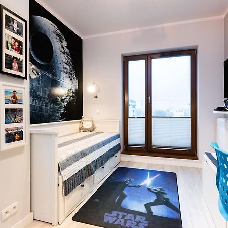 Elegant Business Accommodation With Parking - By Upstairs Krakau Buitenkant foto