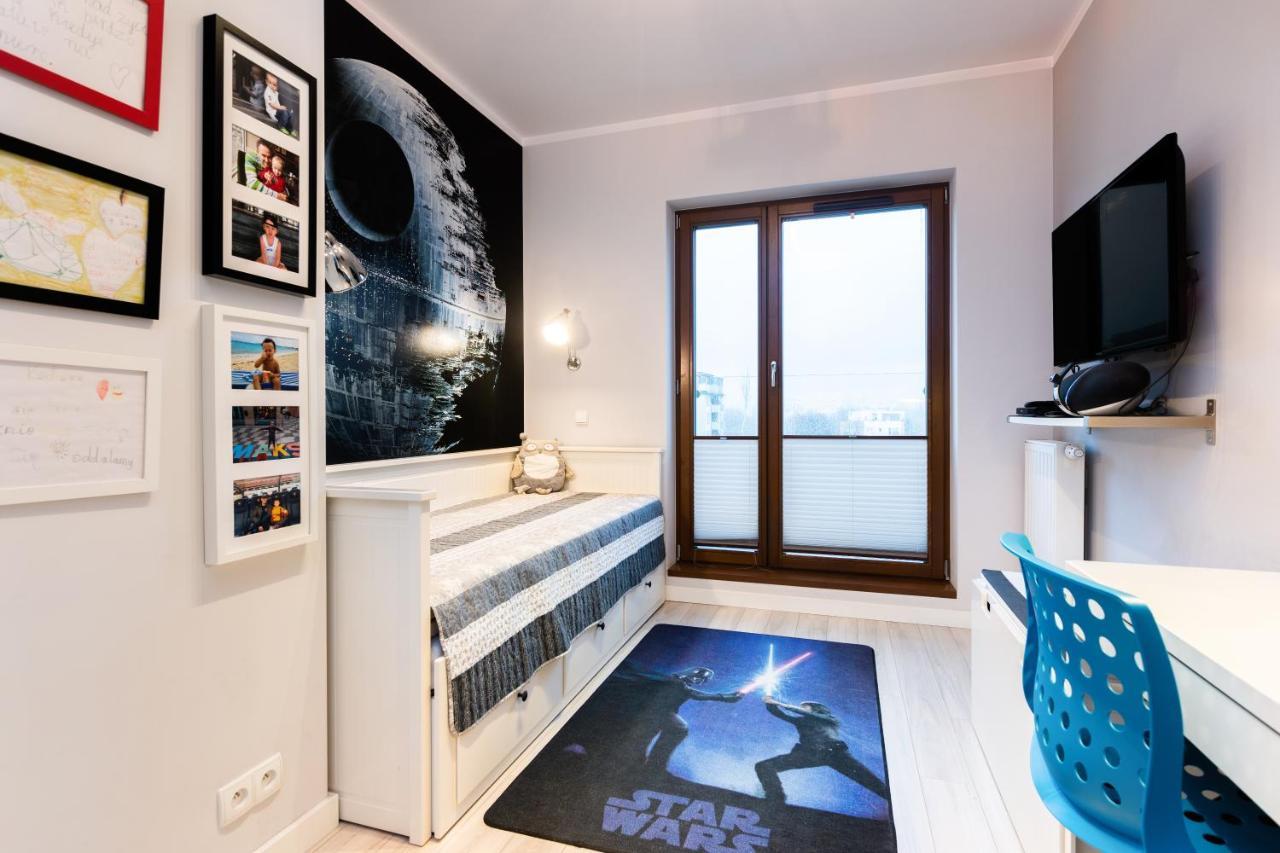 Elegant Business Accommodation With Parking - By Upstairs Krakau Buitenkant foto