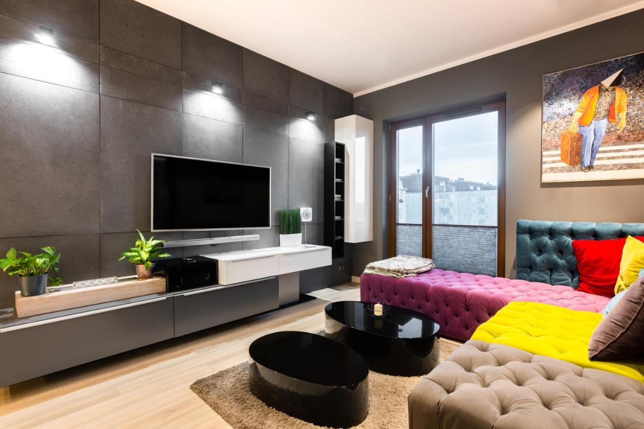 Elegant Business Accommodation With Parking - By Upstairs Krakau Buitenkant foto